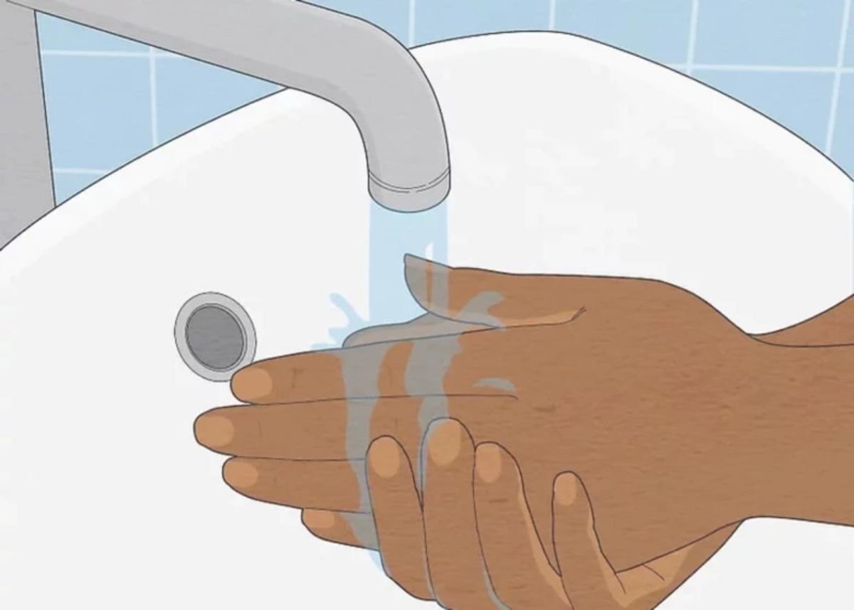 Krok 1. Pred vložením menštruačného kalíška si umyte ruky