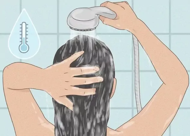 Opláchnite vlasy vodou