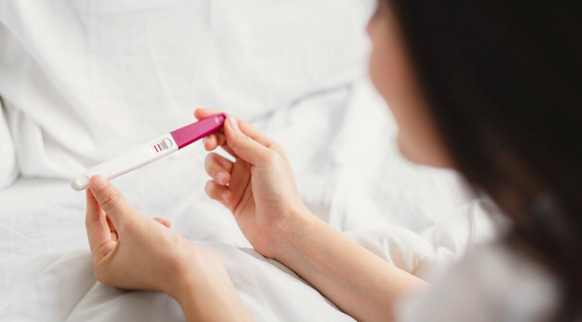 Ako si správne urobiť tehotenský test?