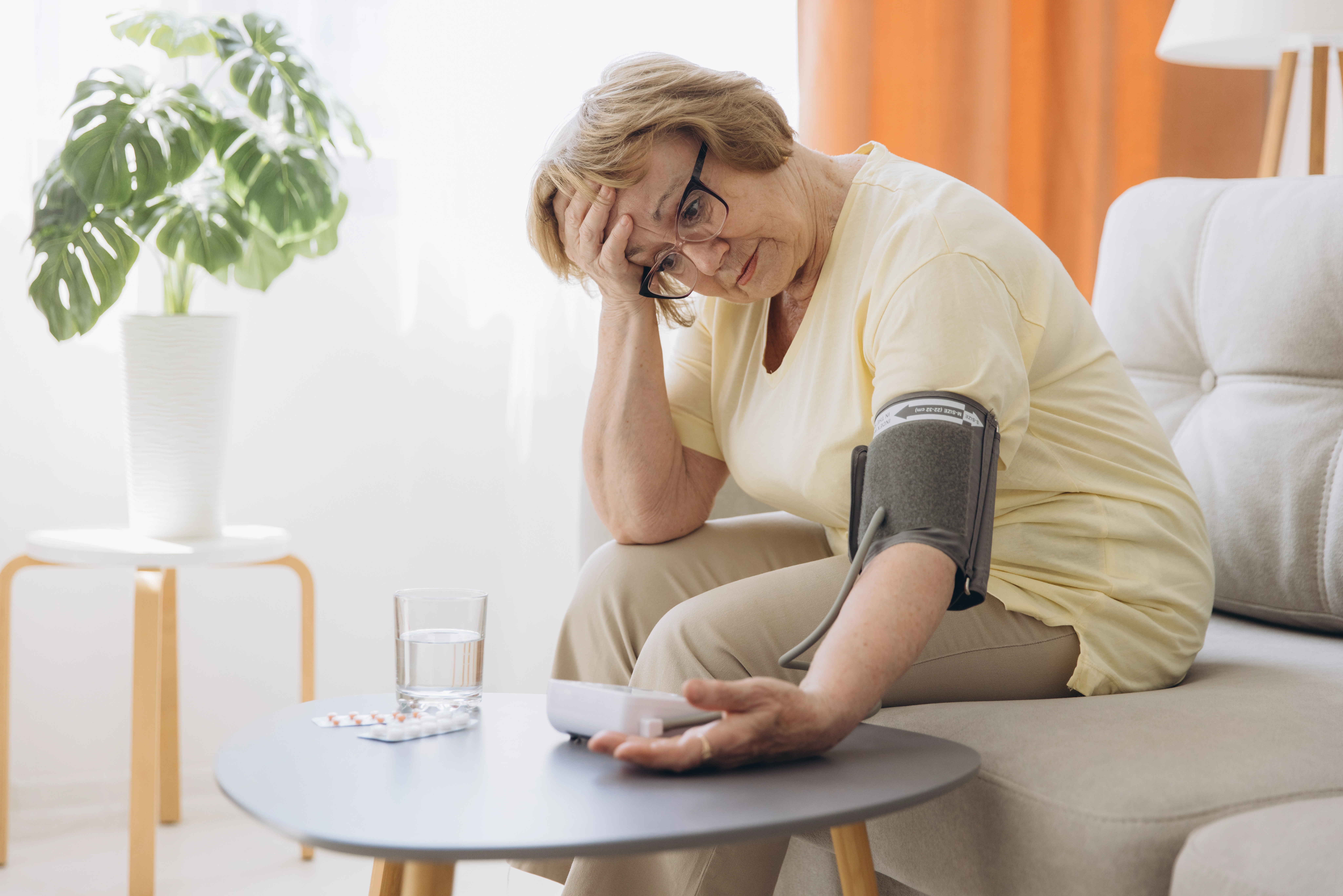 Čo robiť pri vysokom tlaku, ako ho rozpoznať a správne znížiť?