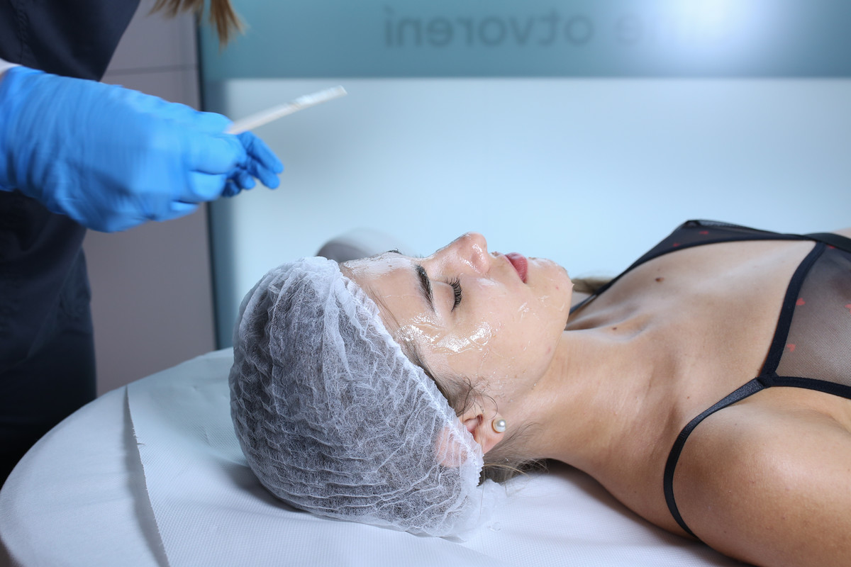 personal discount of up to 40% on cosmetology