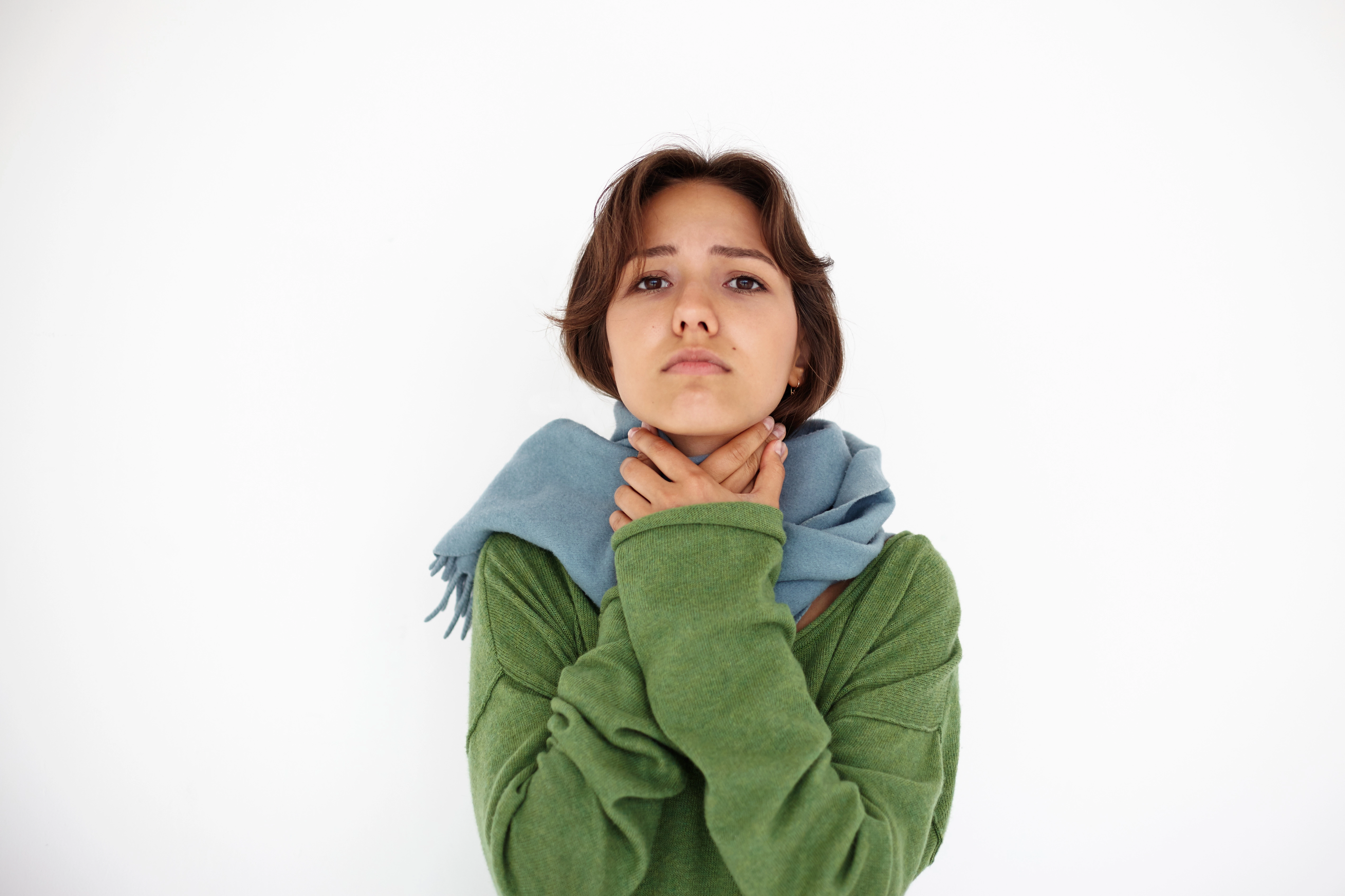 Bolesť v krku a pretrvávajúca teplota: viróza, streptokok alebo pleseň?