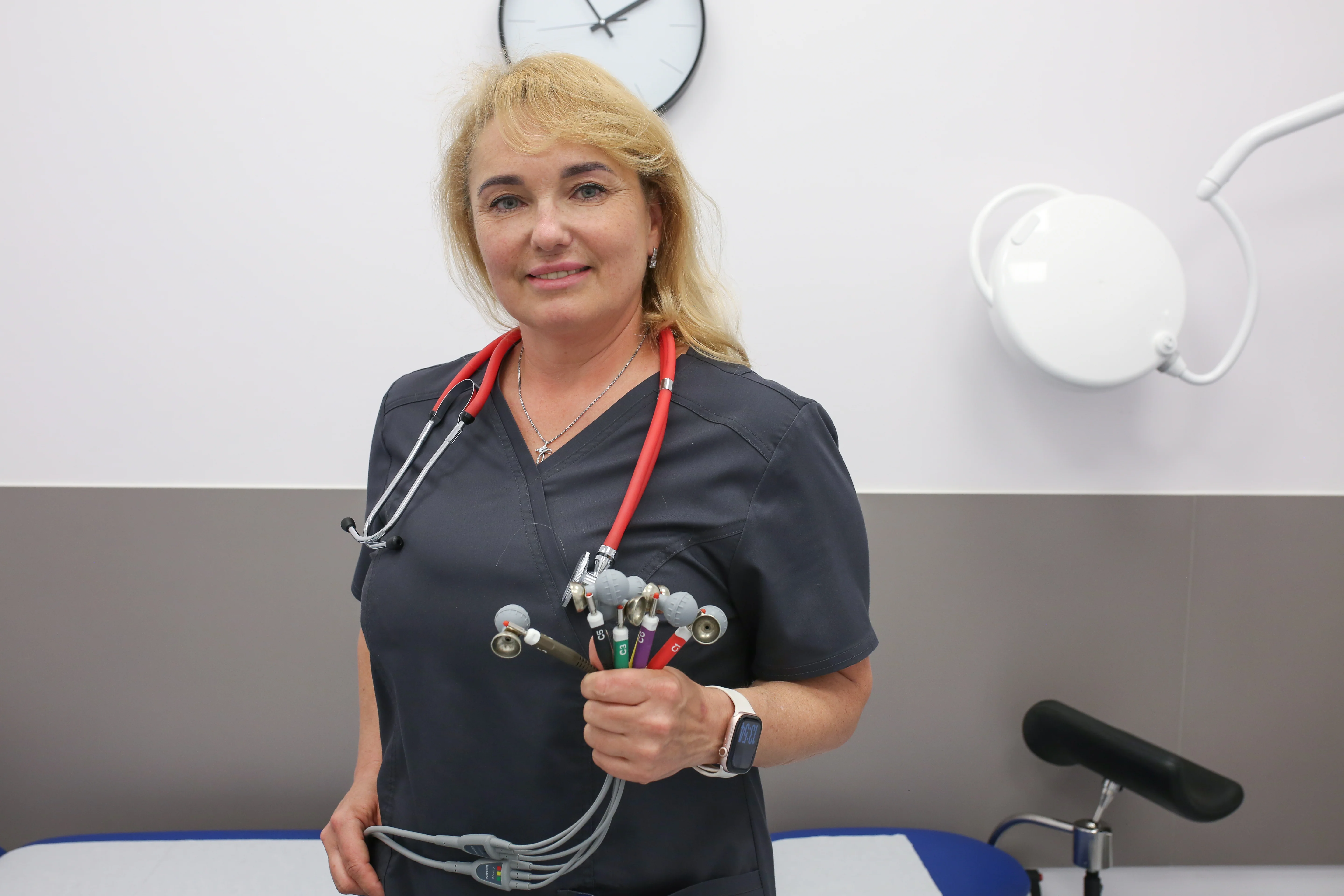 Pani doktorka Olga Metelská počas práce v internej ambulancii